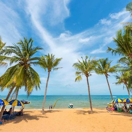 Pluemchai Guesthouse Jomtien Beach Buitenkant foto