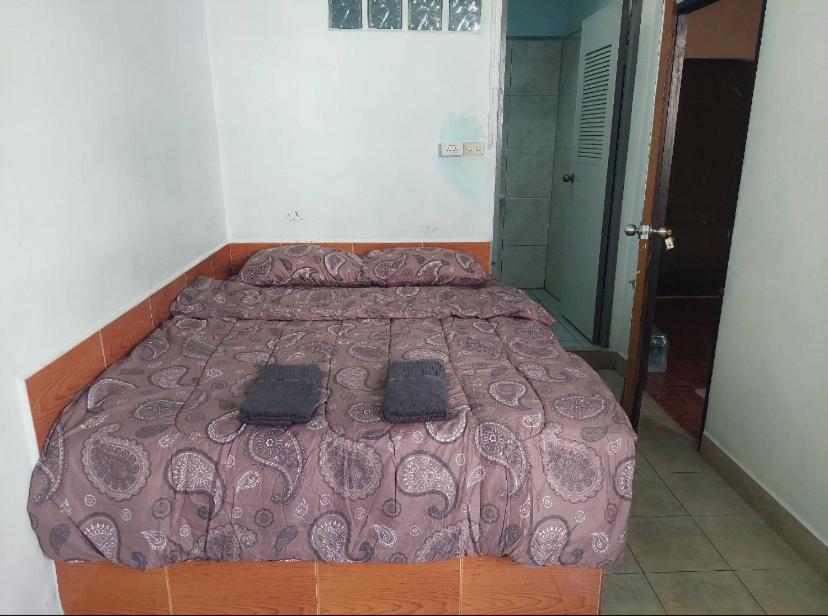 Pluemchai Guesthouse Jomtien Beach Buitenkant foto