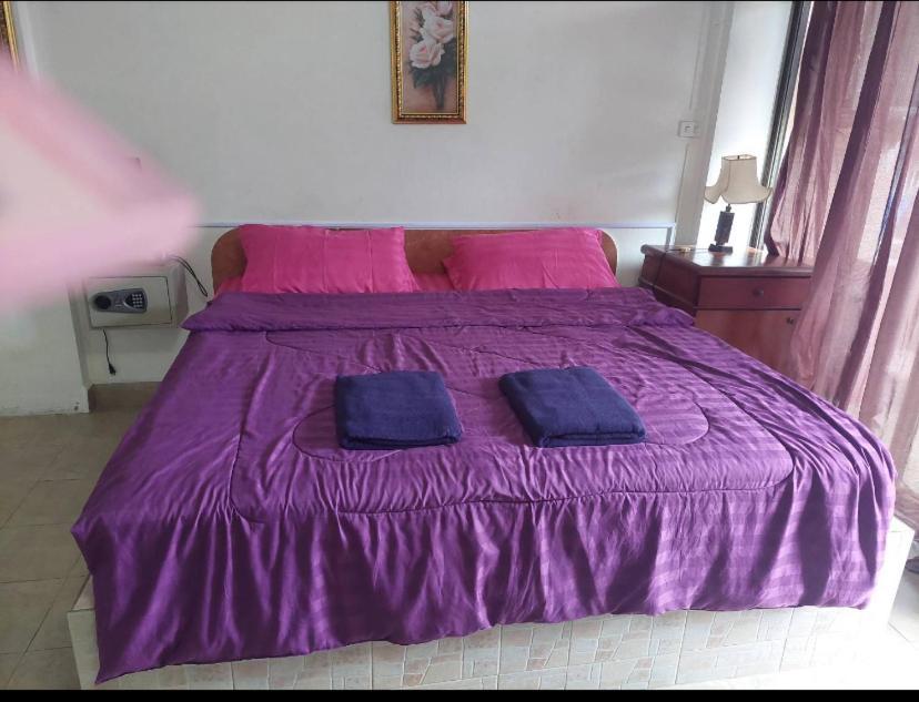 Pluemchai Guesthouse Jomtien Beach Buitenkant foto