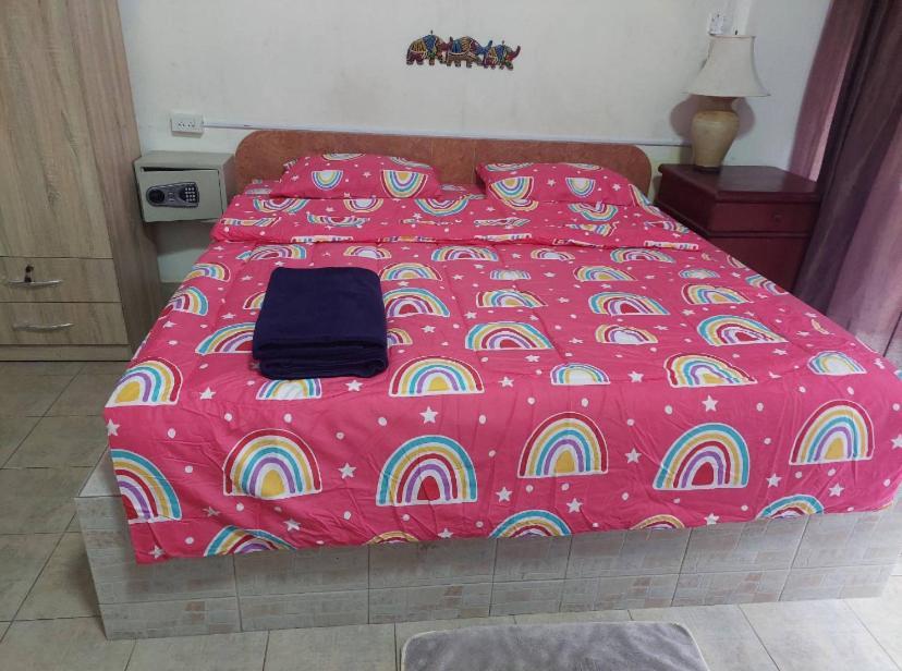Pluemchai Guesthouse Jomtien Beach Buitenkant foto