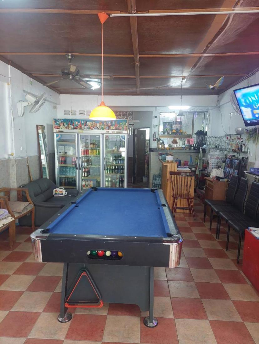 Pluemchai Guesthouse Jomtien Beach Buitenkant foto