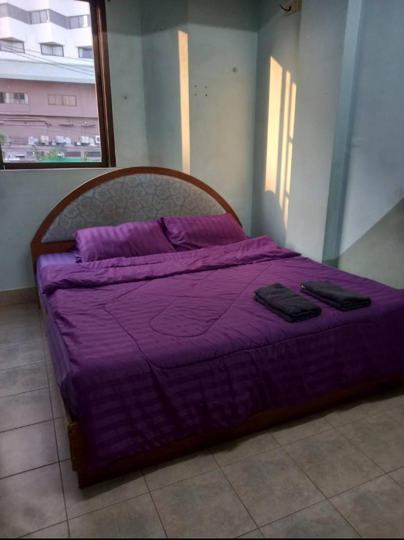 Pluemchai Guesthouse Jomtien Beach Buitenkant foto