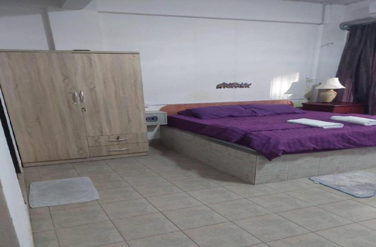 Pluemchai Guesthouse Jomtien Beach Buitenkant foto