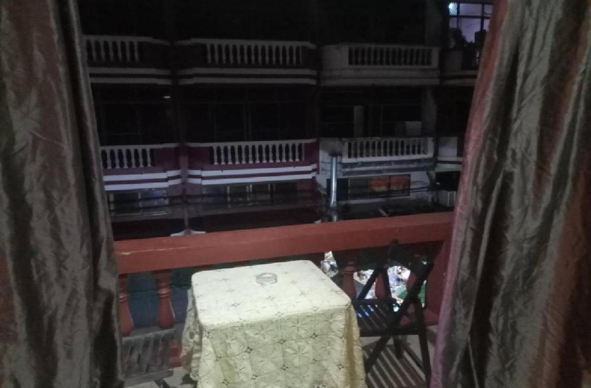 Pluemchai Guesthouse Jomtien Beach Buitenkant foto